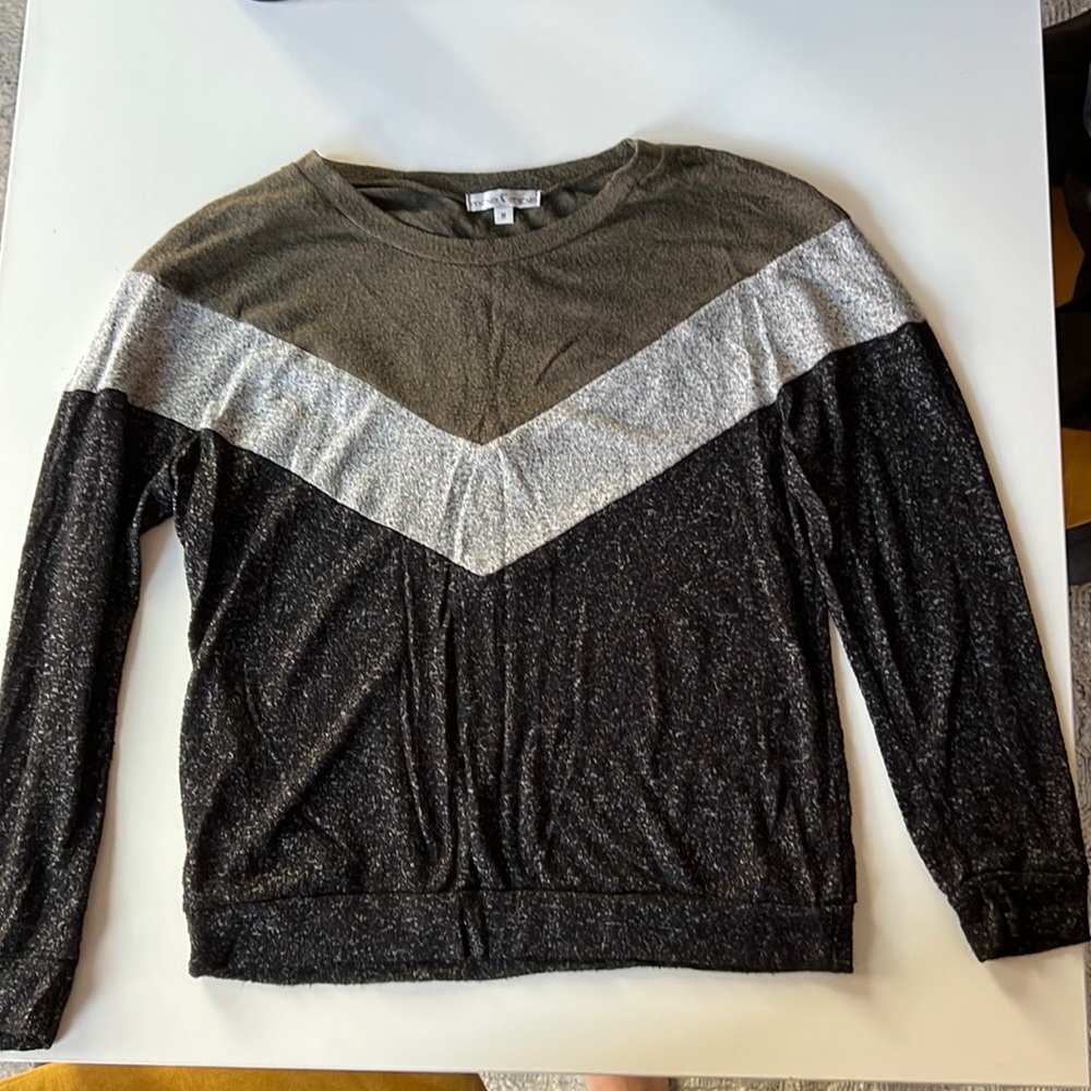 Long Sleeve shirt/light sweater